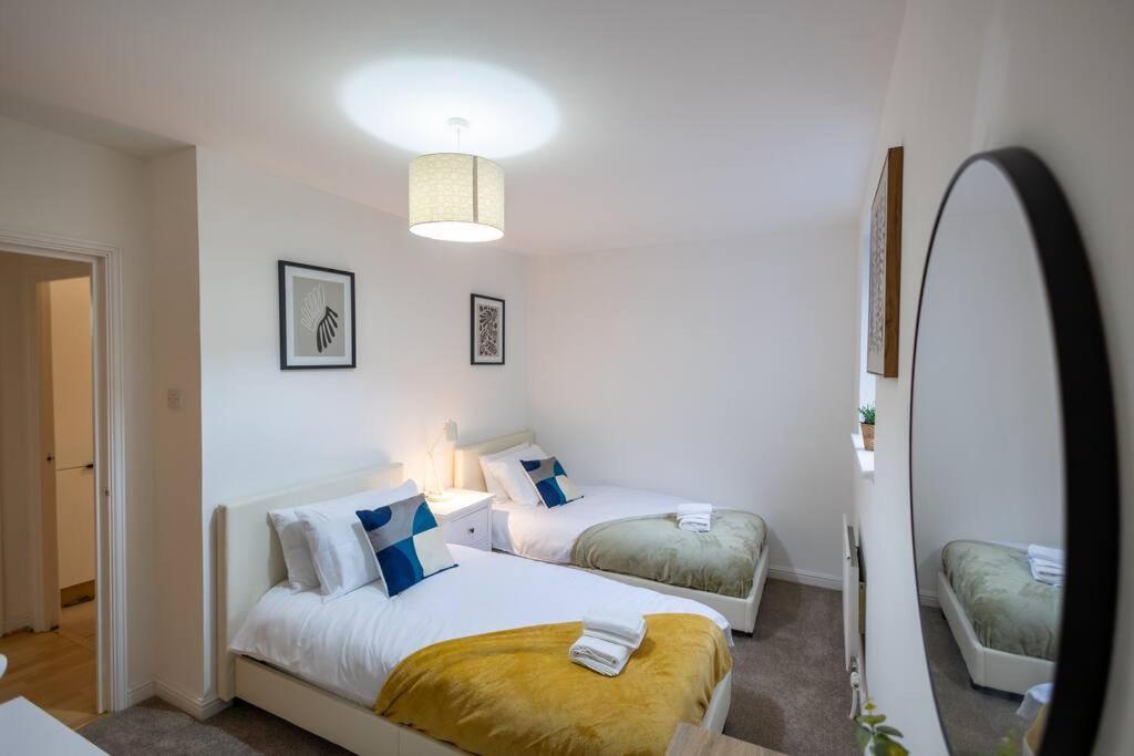 Morden London Apartment, By The Sea With Free Parking Exterior photo