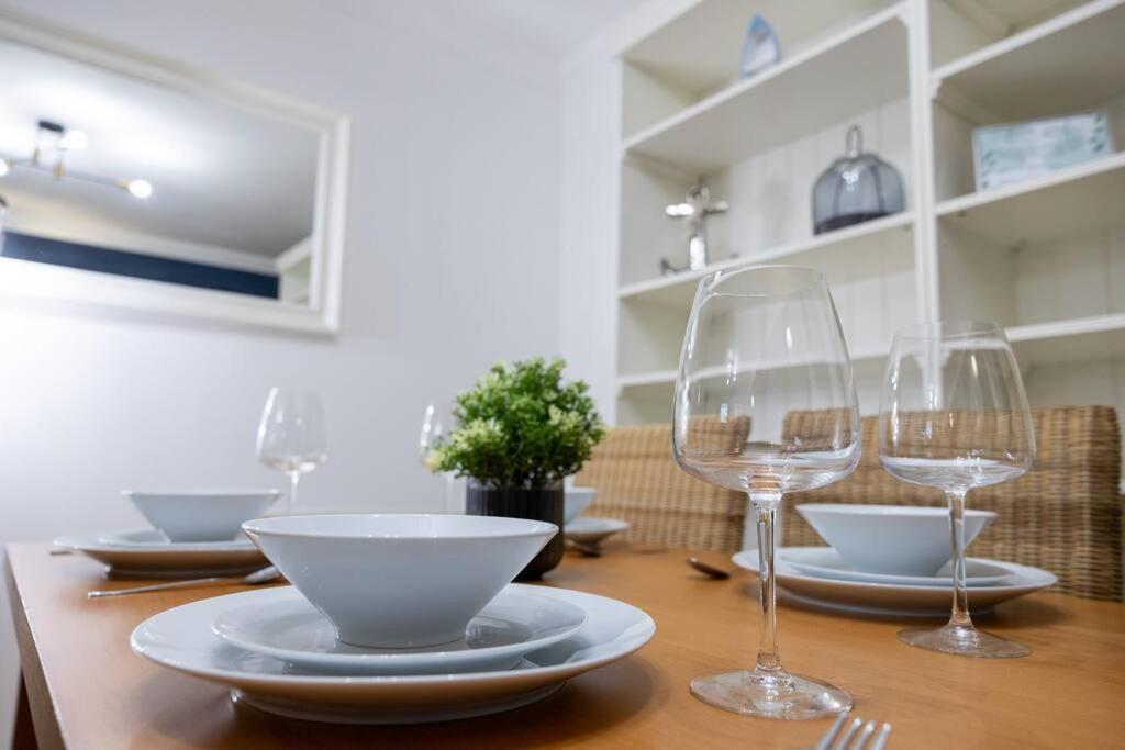 Morden London Apartment, By The Sea With Free Parking Exterior photo