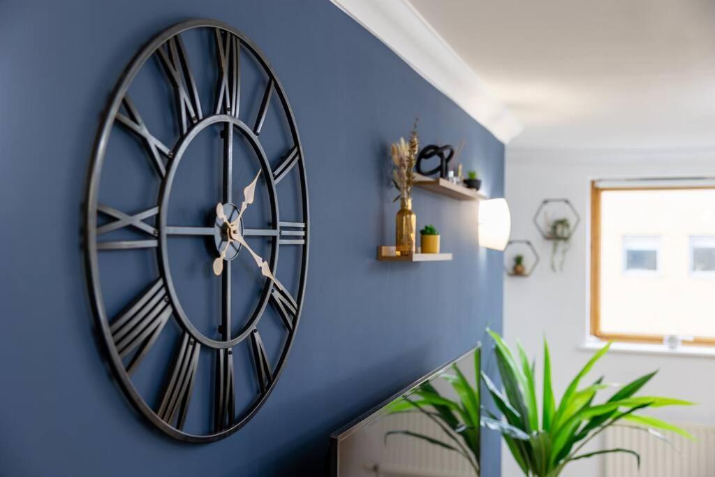 Morden London Apartment, By The Sea With Free Parking Exterior photo