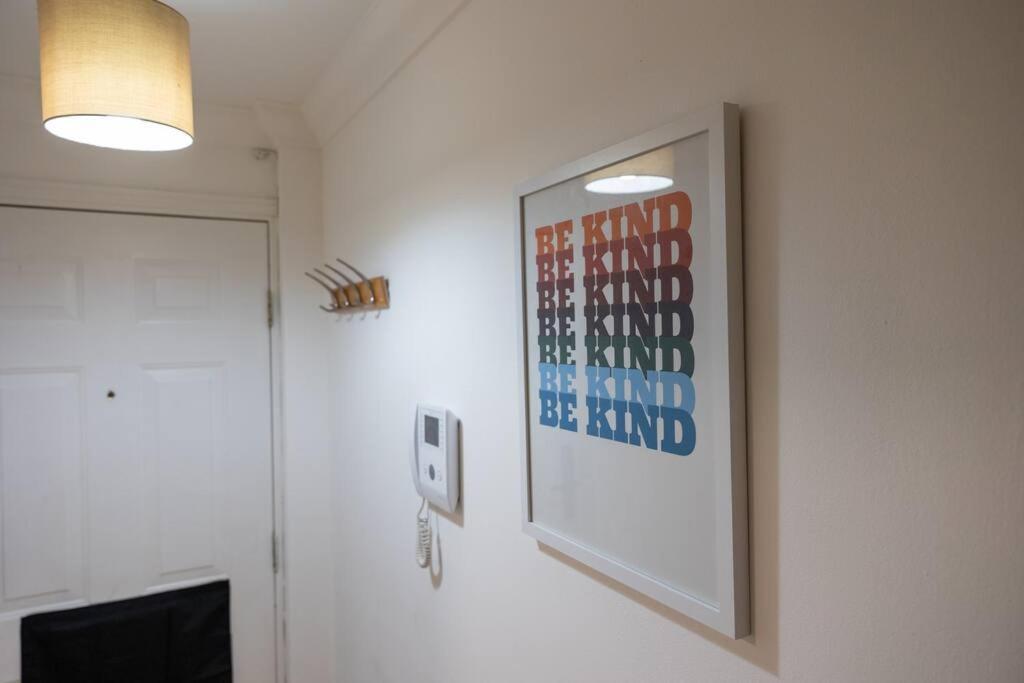 Morden London Apartment, By The Sea With Free Parking Exterior photo